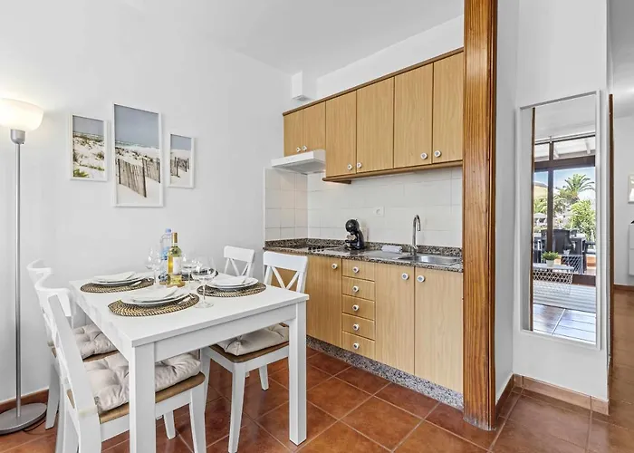 Проживание в семье Holyhome Mills 1113 *
